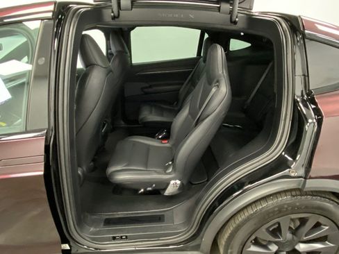 Used 2023 Tesla Model X AWD/4WD image 33