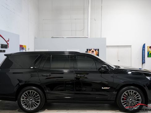 Used 2023 Cadillac Escalade V AWD/4WD image 27