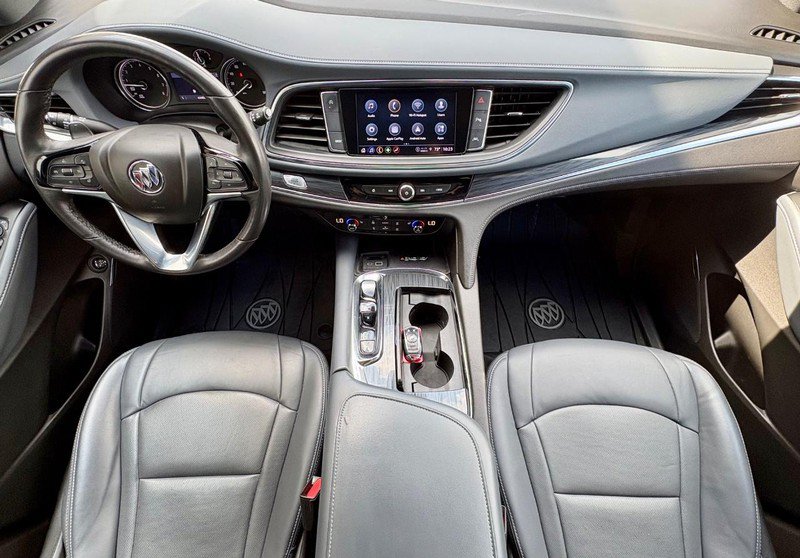 Used 2023 Buick Enclave Essence w/ Experience Buick Package FWD image 15