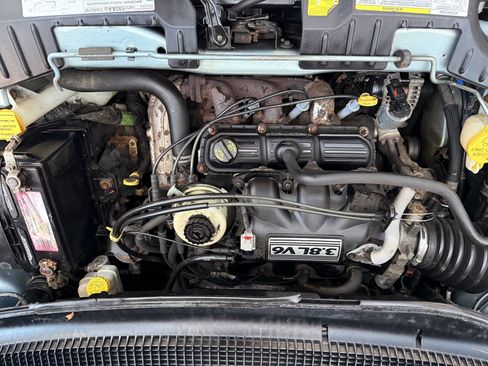 Used 2006 Dodge Grand Caravan SXT image 26