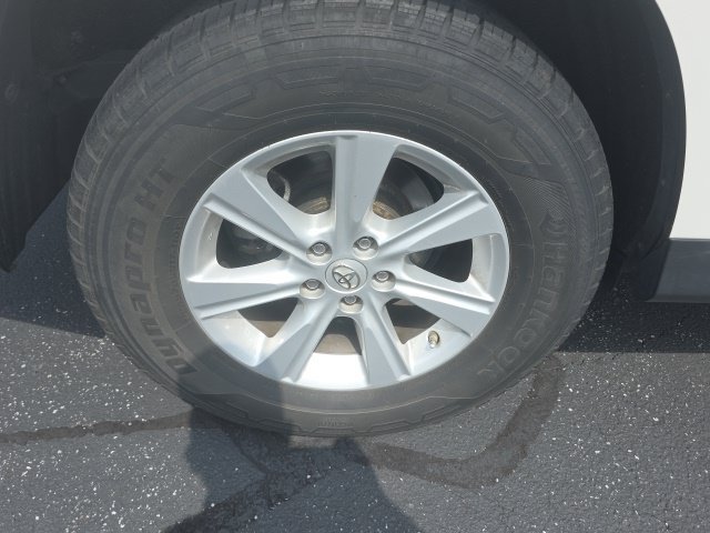 Used 2011 Toyota Highlander 2WD w/ Tech Pkg image 10