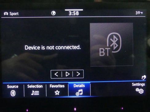 Used 2023 Volkswagen Atlas SE w/ Panoramic Sunroof Package image 10