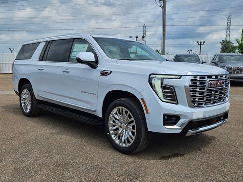 New 2026 GMC Yukon XL Denali RWD image 8