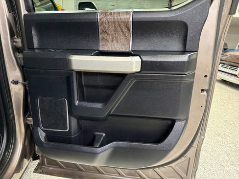 Used 2018 Ford F250 Lariat w/ Camper Package image 71