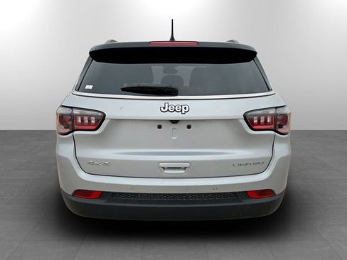 Used 2025 Jeep Compass Limited image 7