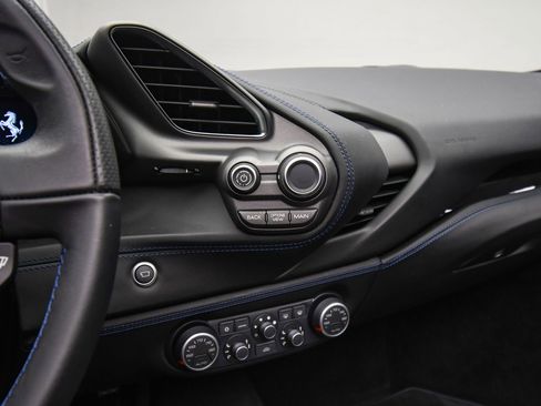 Used 2018 Ferrari 488 Spider image 46