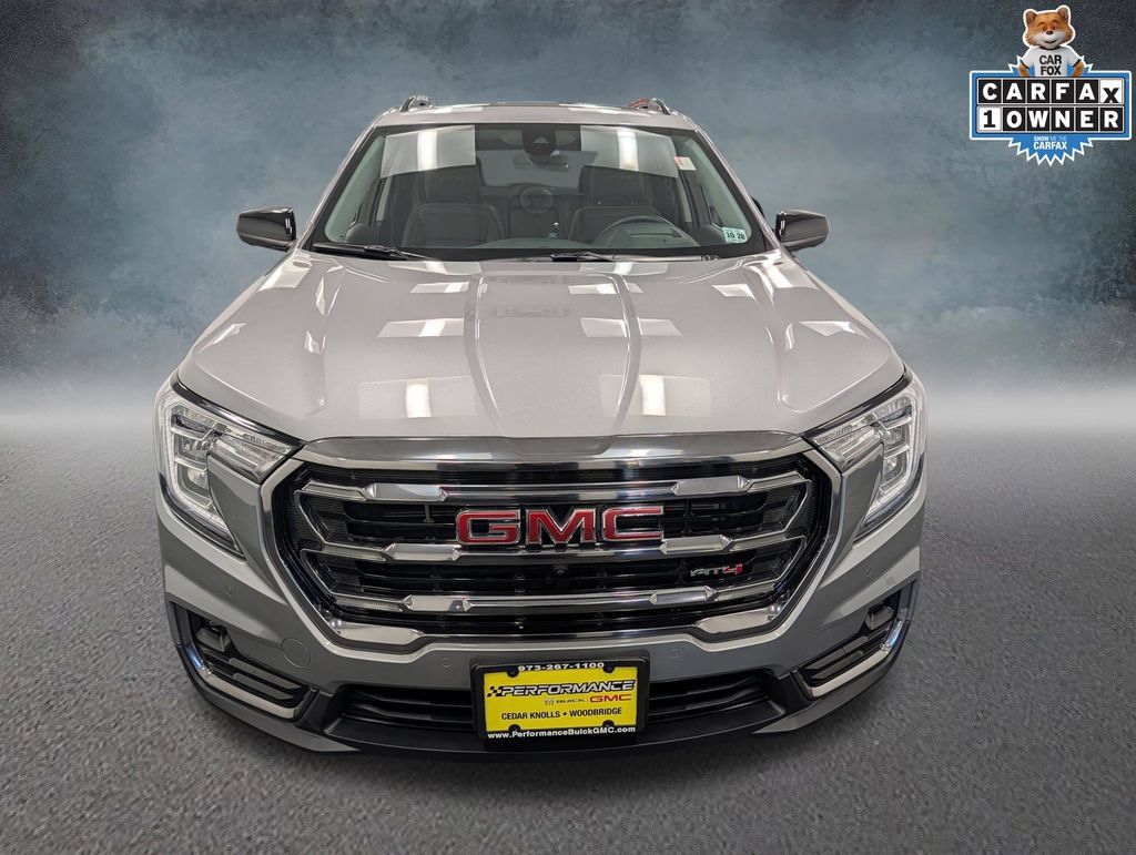 Used 2024 GMC Terrain AT4 w/ Tech Package AWD/4WD image 2