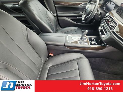 Used 2017 BMW 740i xDrive AWD/4WD image 14