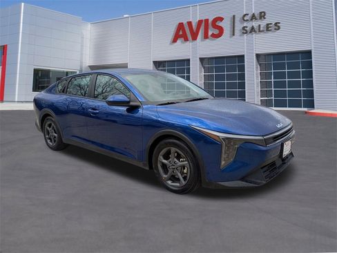 Used 2025 Kia K4 LXS image 3