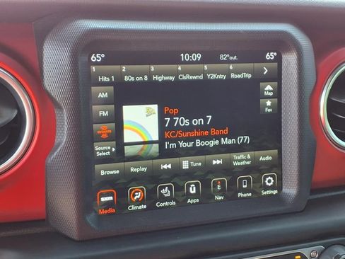 Used 2021 Jeep Wrangler Unlimited Rubicon image 9