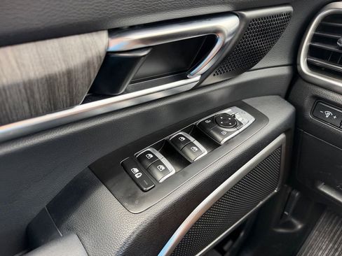 Used 2023 Kia Telluride EX w/ EX Captain's Chair Package FWD image 21