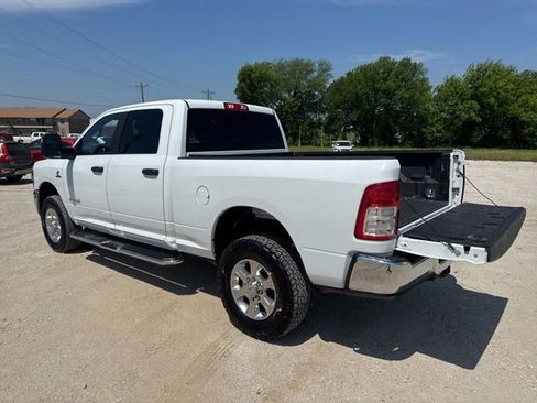 Used 2024 RAM 2500 Big Horn AWD/4WD image 3