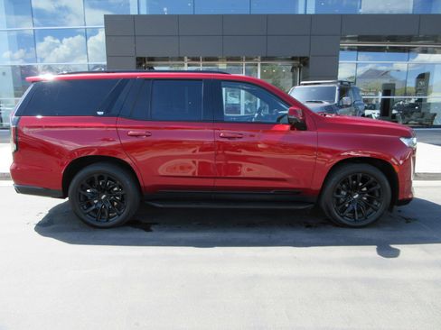 Used 2023 Cadillac Escalade Sport w/ LPO, ONYX Package image 12