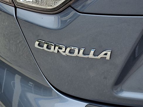 Used 2024 Toyota Corolla LE FWD image 28