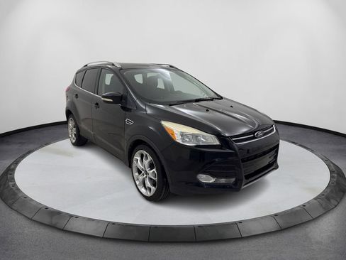 Used 2015 Ford Escape Titanium image 3