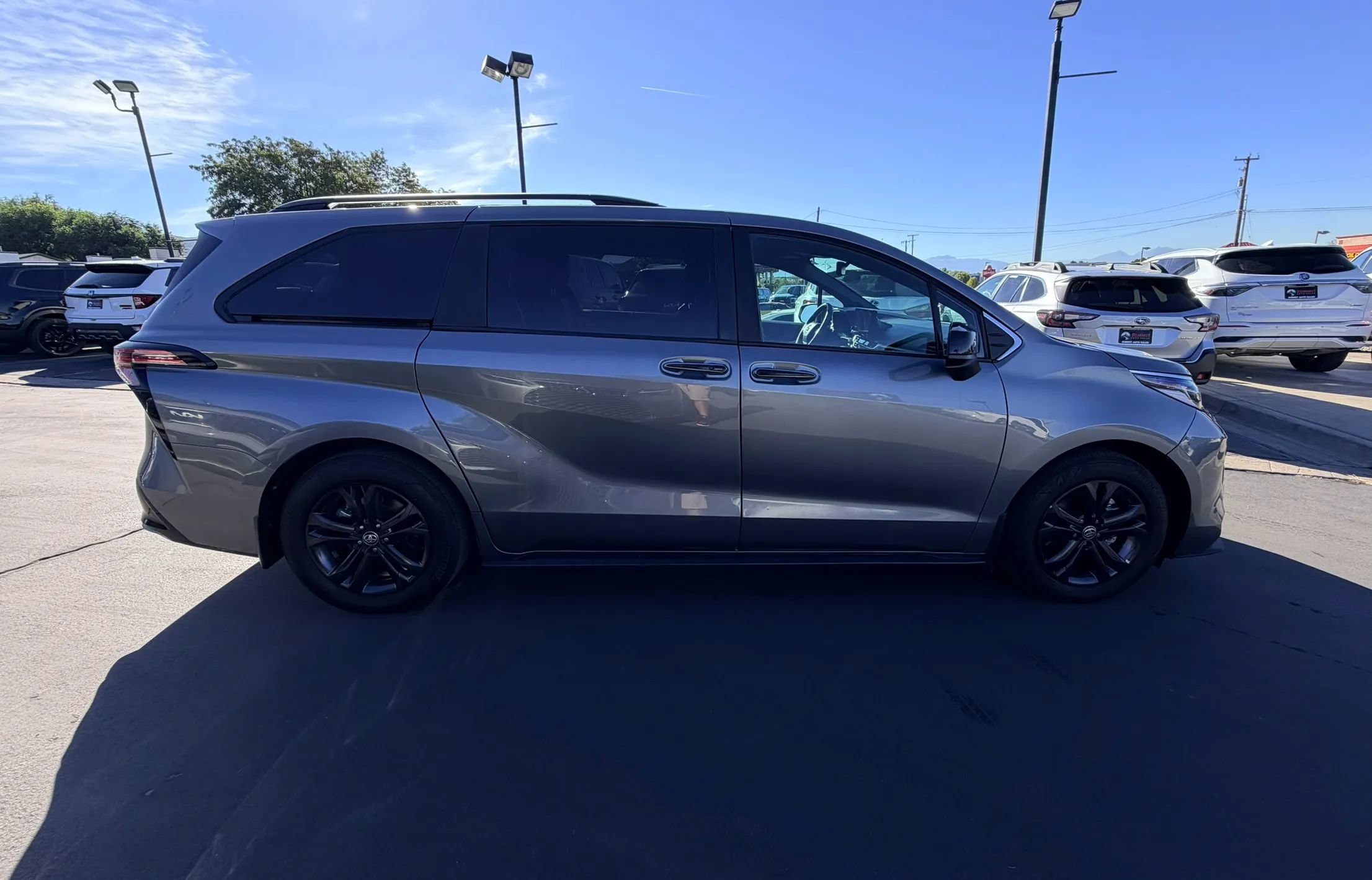 Used 2026 Toyota Sienna XSE AWD/4WD image 3