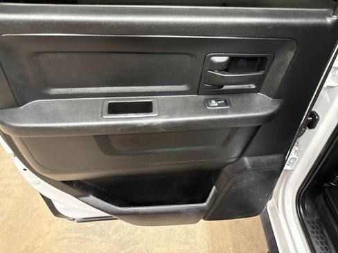 Used 2018 RAM 2500 Tradesman w/ Chrome Appearance Group AWD/4WD image 32