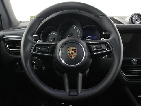 Certified 2026 Porsche Macan AWD/4WD image 12