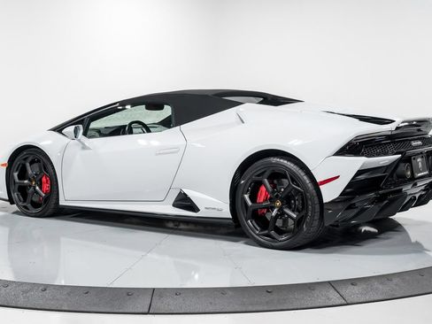 Used 2023 Lamborghini Huracan EVO RWD image 41