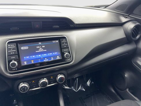 Used 2020 Nissan Kicks S FWD image 24