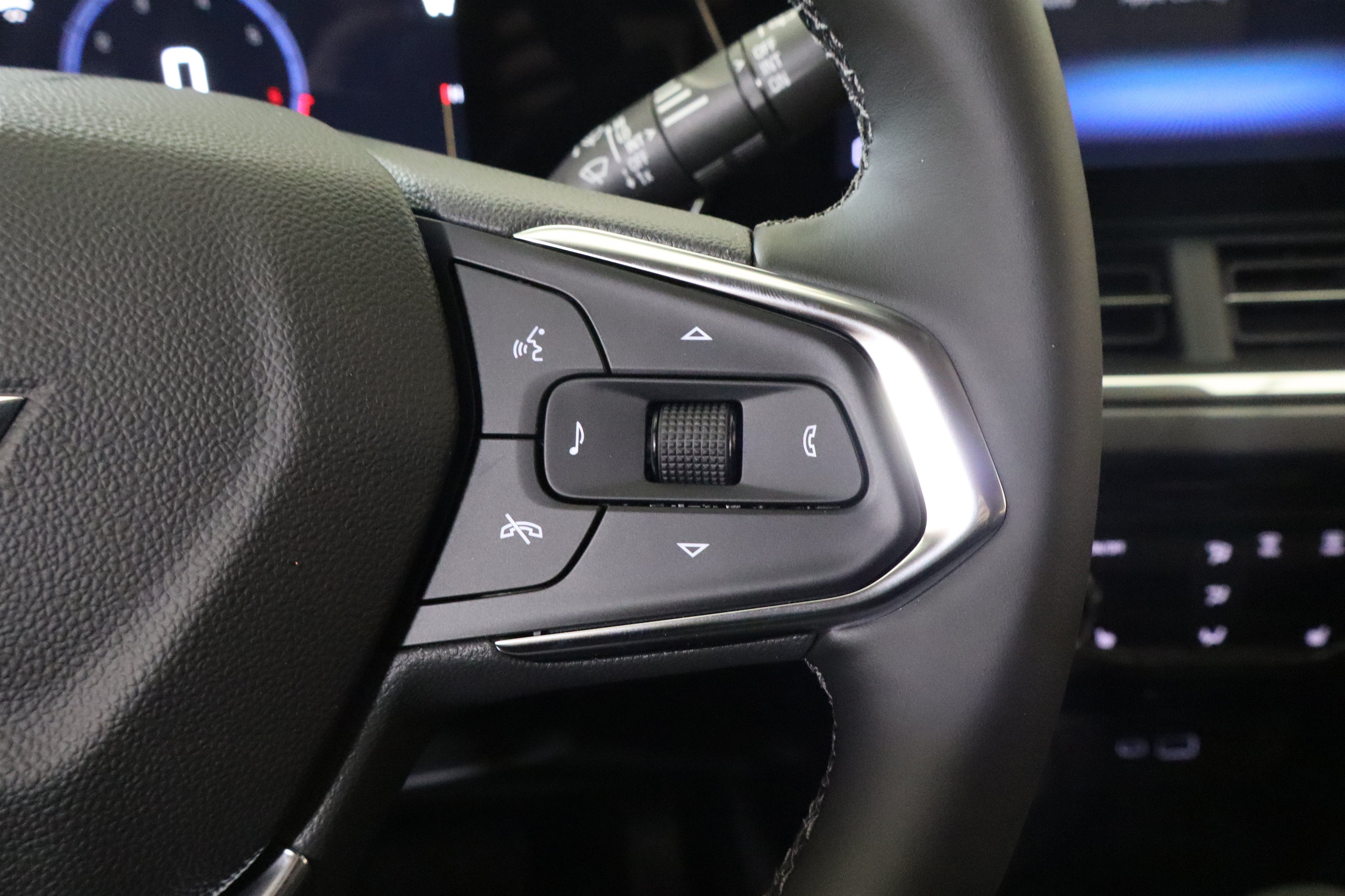 New 2026 Chevrolet Trax ACTIV w/ Driver Confidence Package FWD image 29