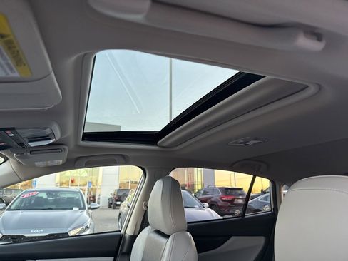 Used 2020 Subaru Crosstrek 2.0i Limited w/ Moonroof Package image 24