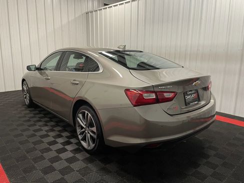 Used 2025 Chevrolet Malibu LT FWD image 2