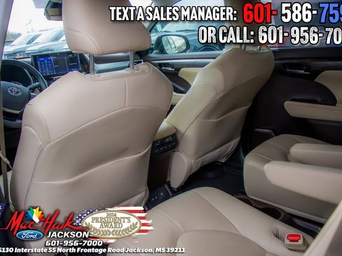 Used 2021 Toyota Highlander Platinum image 10