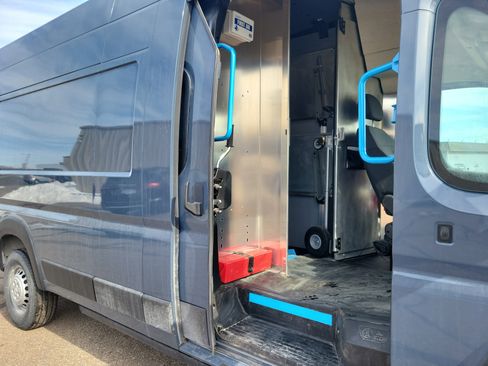 Used 2024 RAM ProMaster 3500 image 17