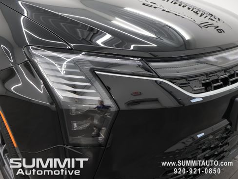 New 2027 Chrysler Pacifica Limited AWD/4WD image 28