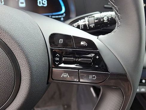 New 2026 Hyundai Elantra Sport image 11