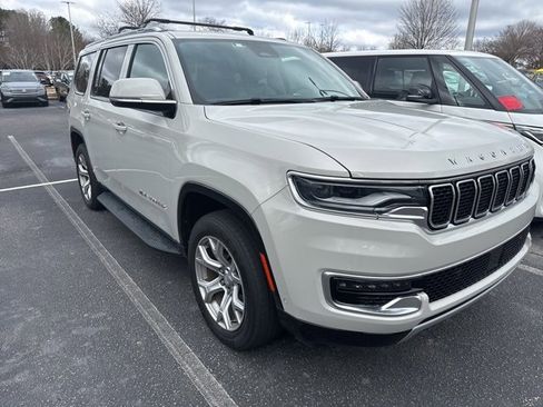 Used 2022 Jeep Wagoneer Series II image 1