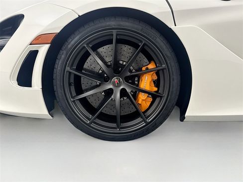 Used 2018 McLaren 720S Performance image 32