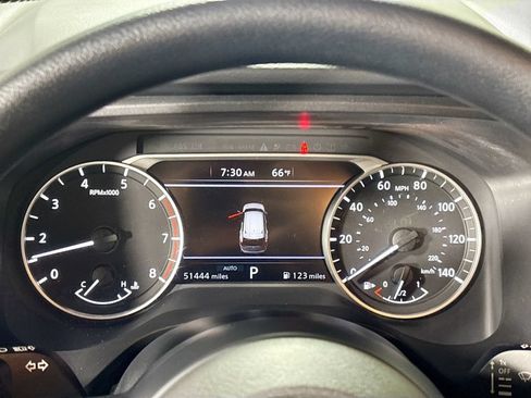 Used 2024 Nissan Rogue S AWD/4WD image 14