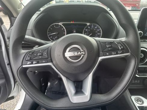 Used 2024 Nissan Sentra SV image 14