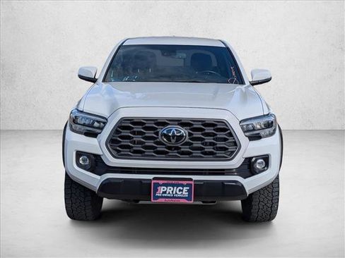 Used 2023 Toyota Tacoma TRD Off-Road image 2