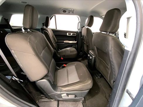 Used 2022 Ford Explorer XLT RWD image 25