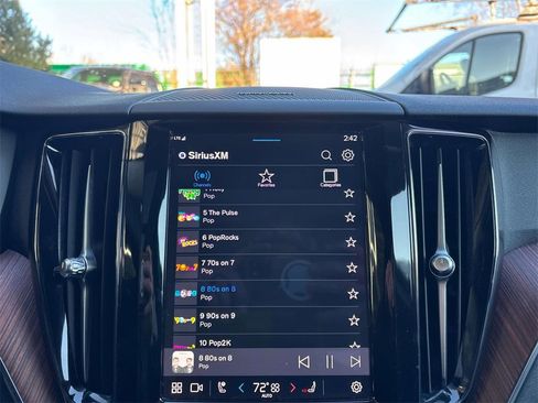 Used 2024 Volvo XC60 B5 Plus w/ Protection Package Premier image 21