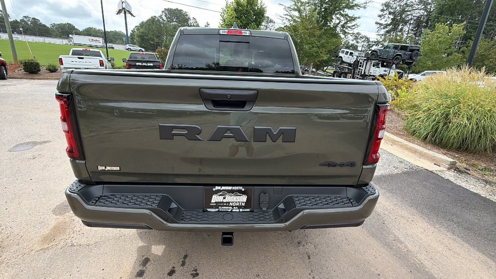 New 2026 RAM 1500 Express AWD/4WD image 9