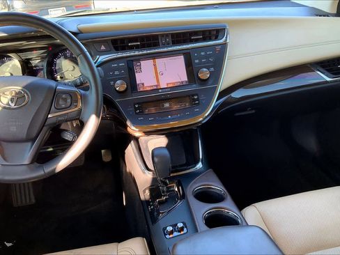 Used 2014 Toyota Avalon Limited image 6