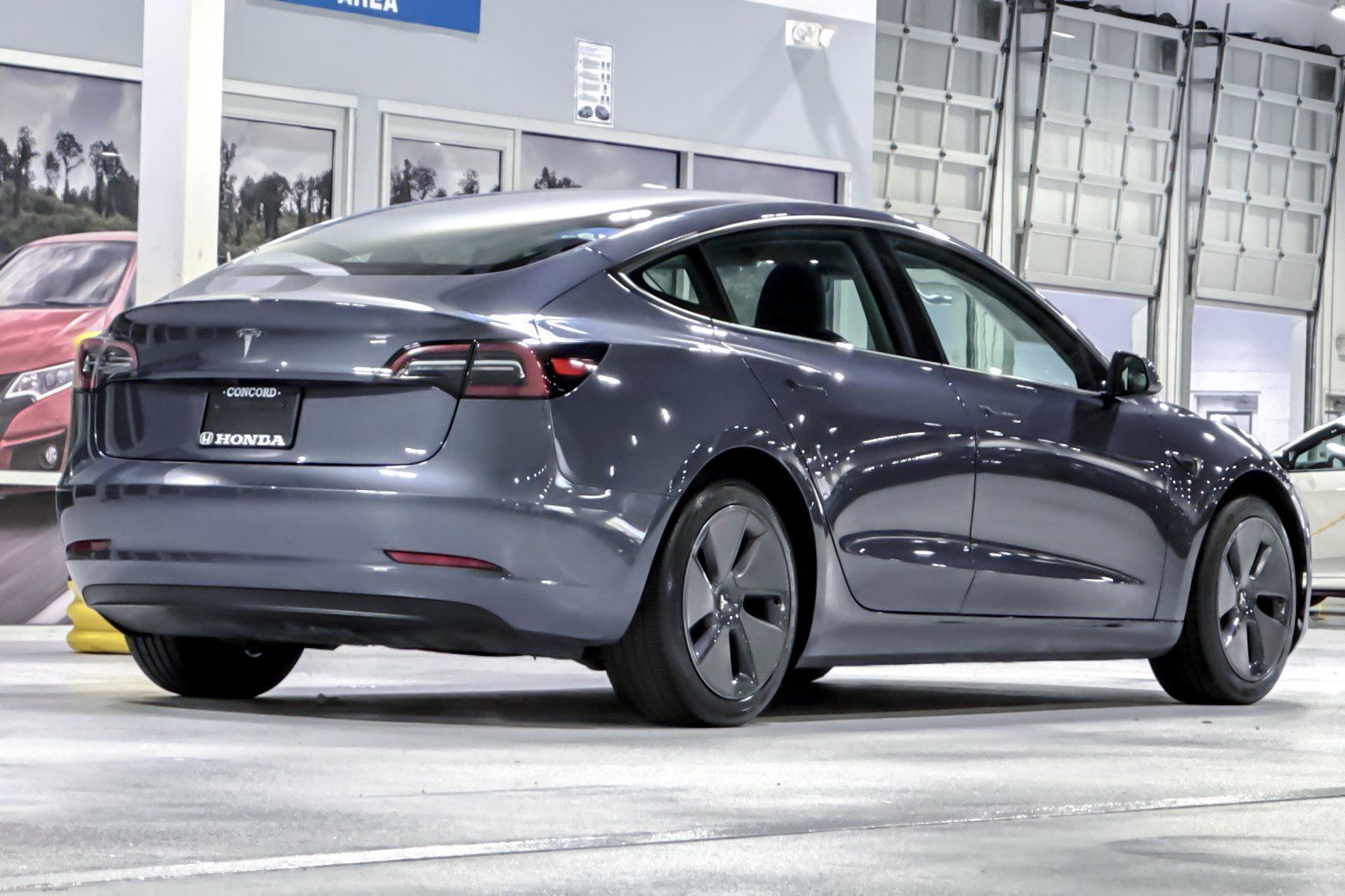 Used 2023 Tesla Model 3 Standard Range RWD image 9