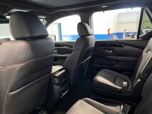 Used 2024 Honda Pilot TrailSport image 15