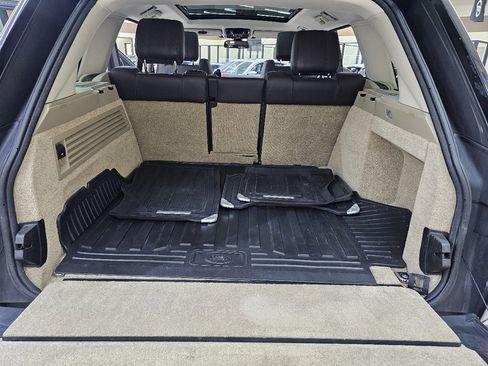 Used 2016 Land Rover Range Rover HSE image 13