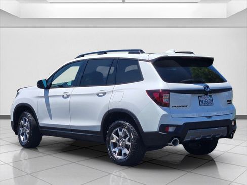 Certified 2023 Honda Passport TrailSport image 7