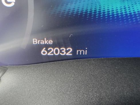 Used 2024 Chrysler Pacifica Limited FWD image 20