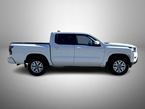 Used 2022 Nissan Frontier SV w/ Technology Package image 4