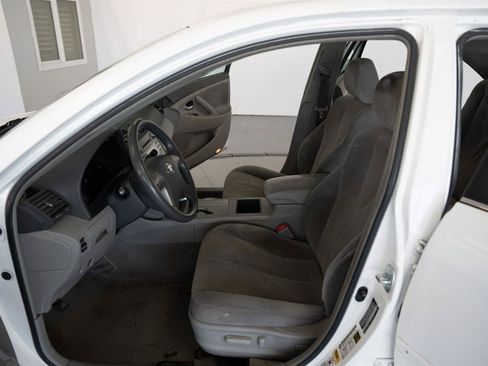 Used 2009 Toyota Camry Hybrid FWD image 9