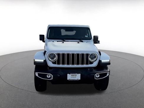 Used 2025 Jeep Wrangler Unlimited Sahara AWD/4WD image 3