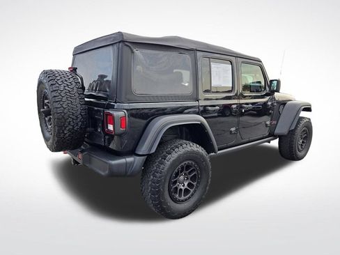 Used 2022 Jeep Wrangler Unlimited Rubicon w/ Xtreme Recon 35" Tire Package AWD/4WD image 3