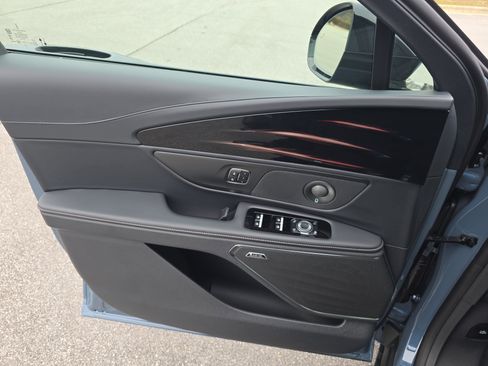 New 2026 Lincoln Nautilus Reserve AWD/4WD image 27